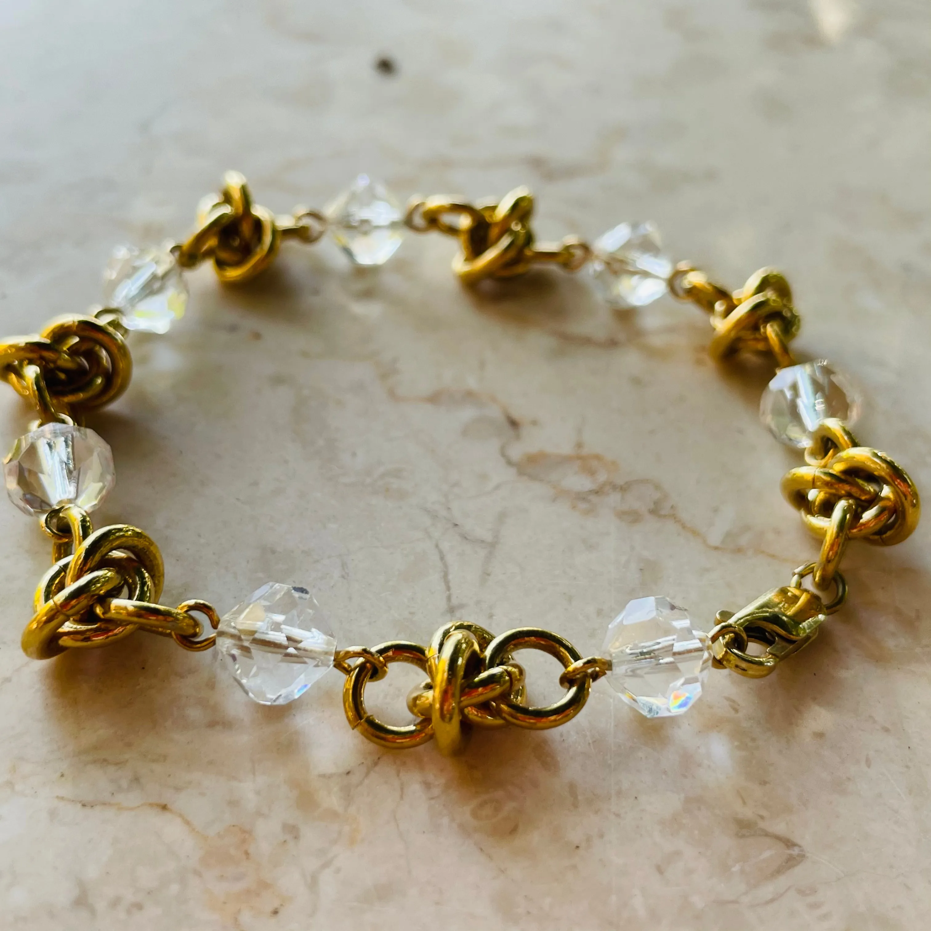 14K Gold Clasp 585 Gold Clear Crystal Bead Knotted Bracelet