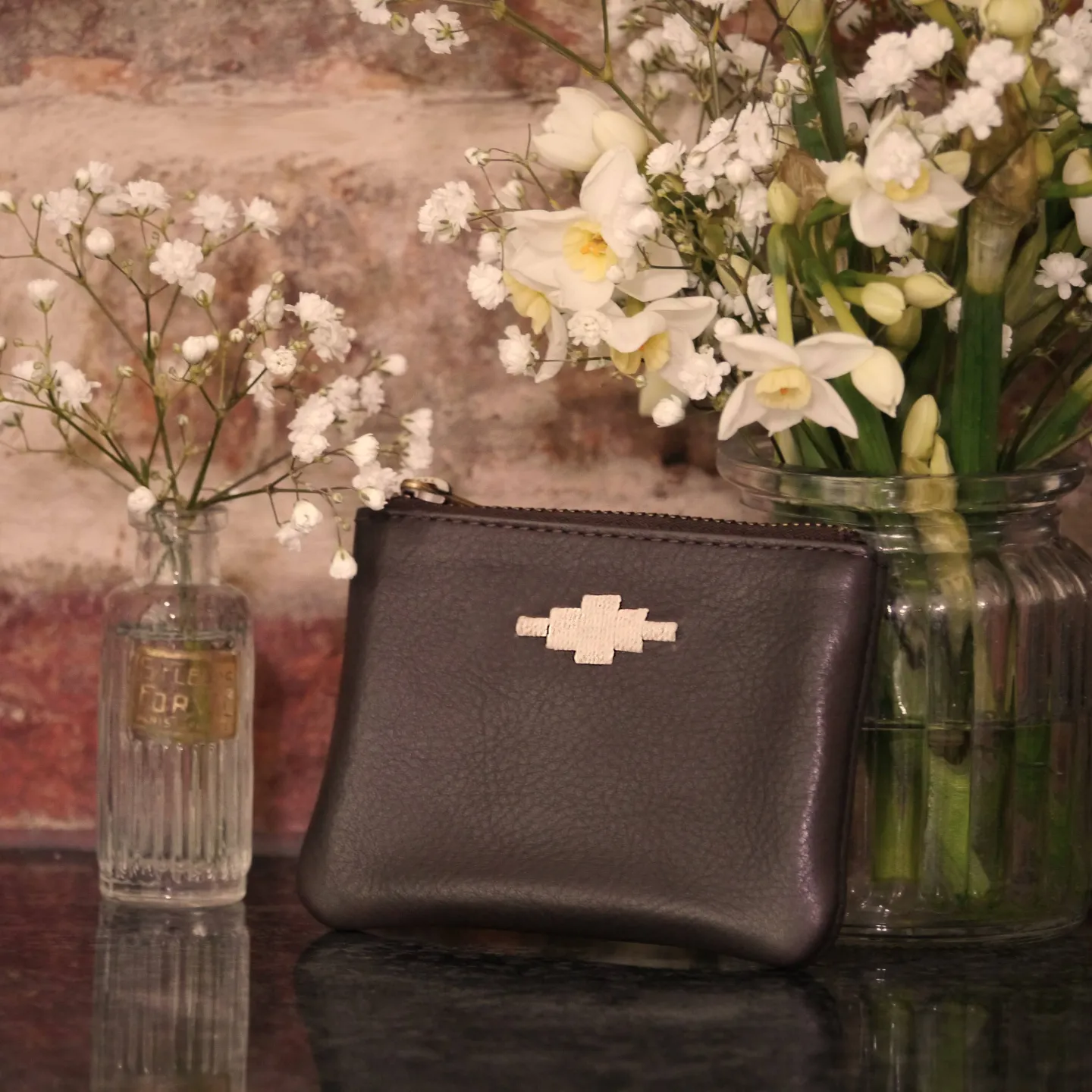 'Cambio' Pouch Purse - Brown Leather
