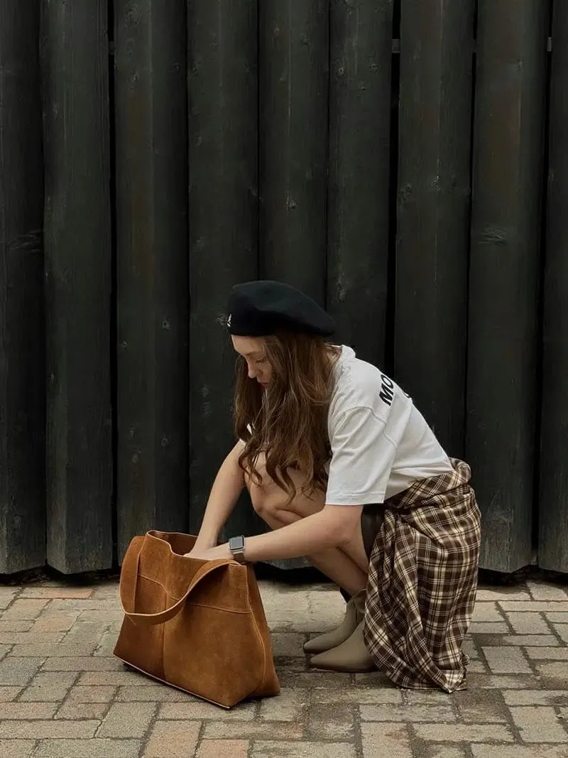 Emily | Shoulder Bag with Soft Suede Finish