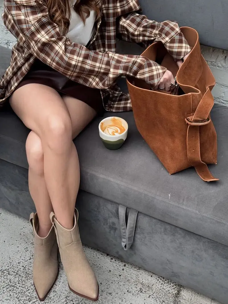Emily | Shoulder Bag with Soft Suede Finish
