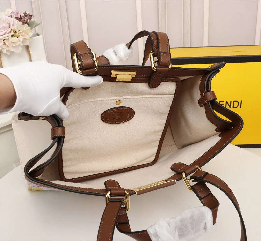 EN   Designer bags by Fendi 089