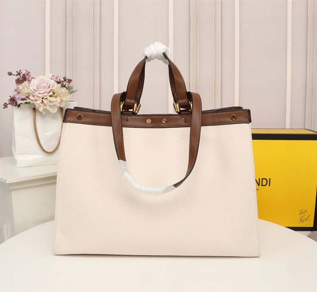 EN   Designer bags by Fendi 089