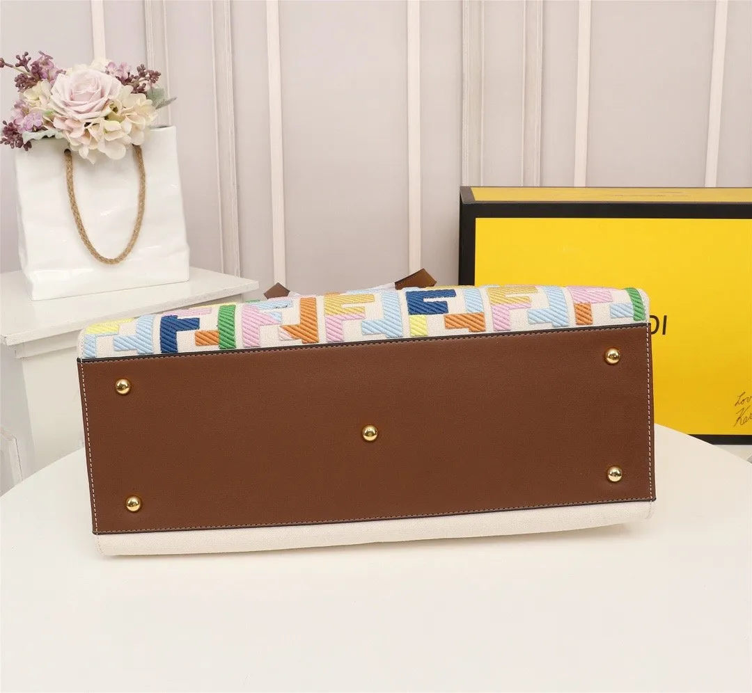 EN   Designer bags by Fendi 089