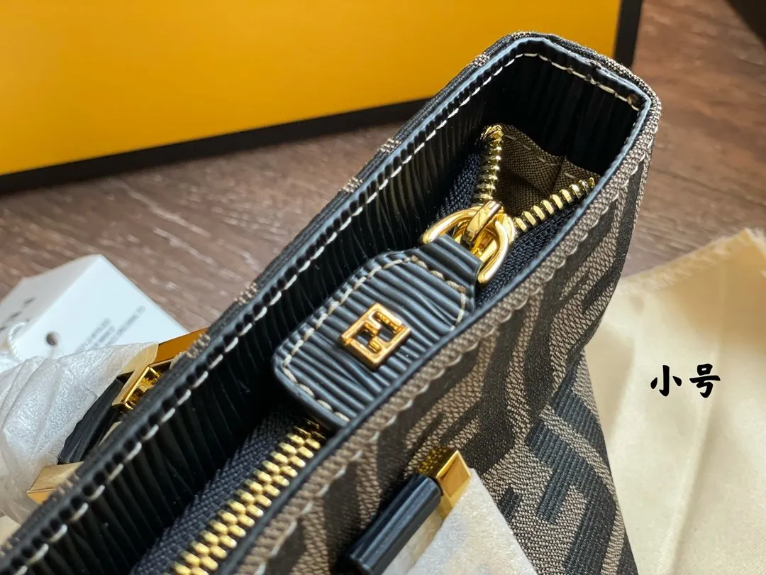 EN   Designer bags by Fendi 118