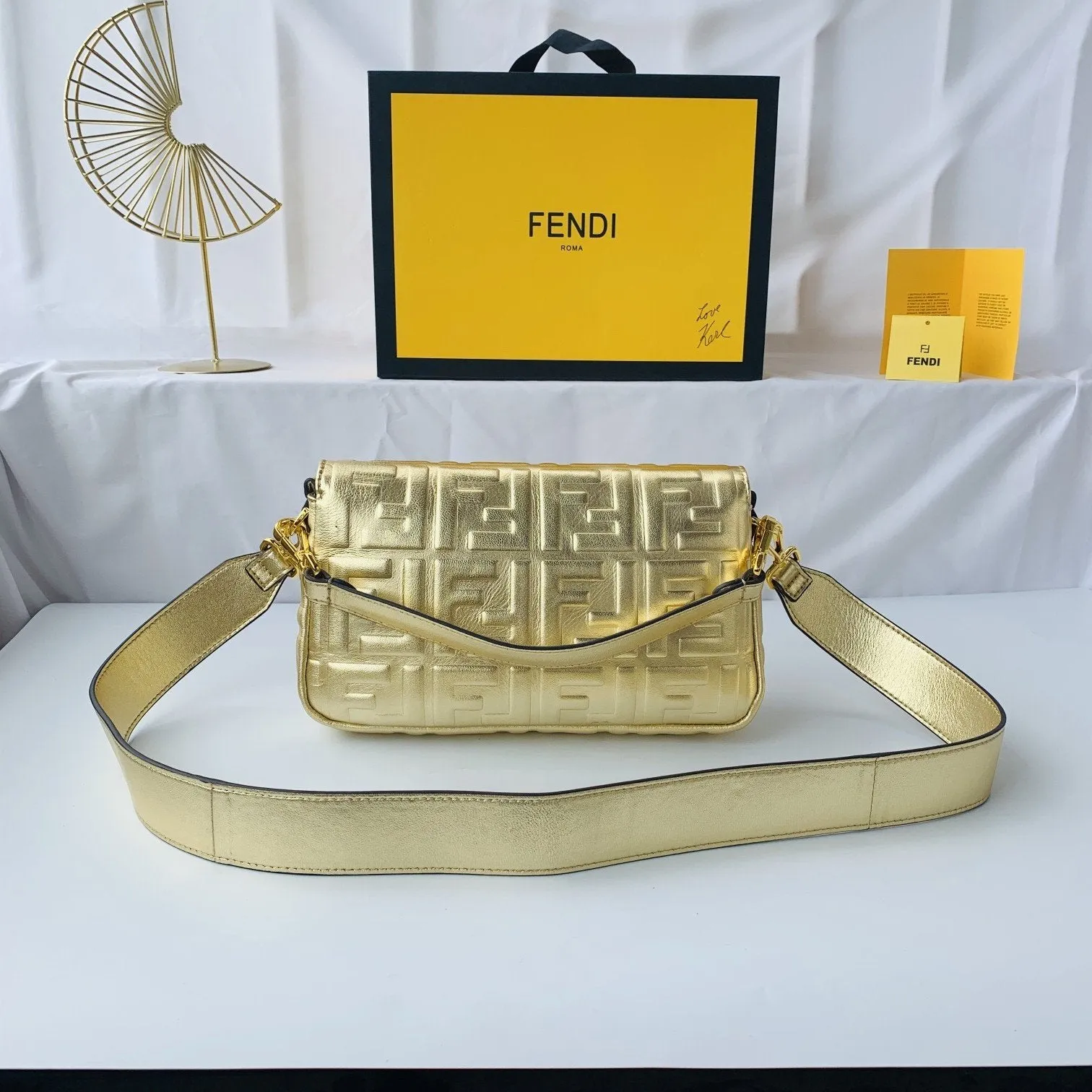 EN   Designer bags by Fendi 179
