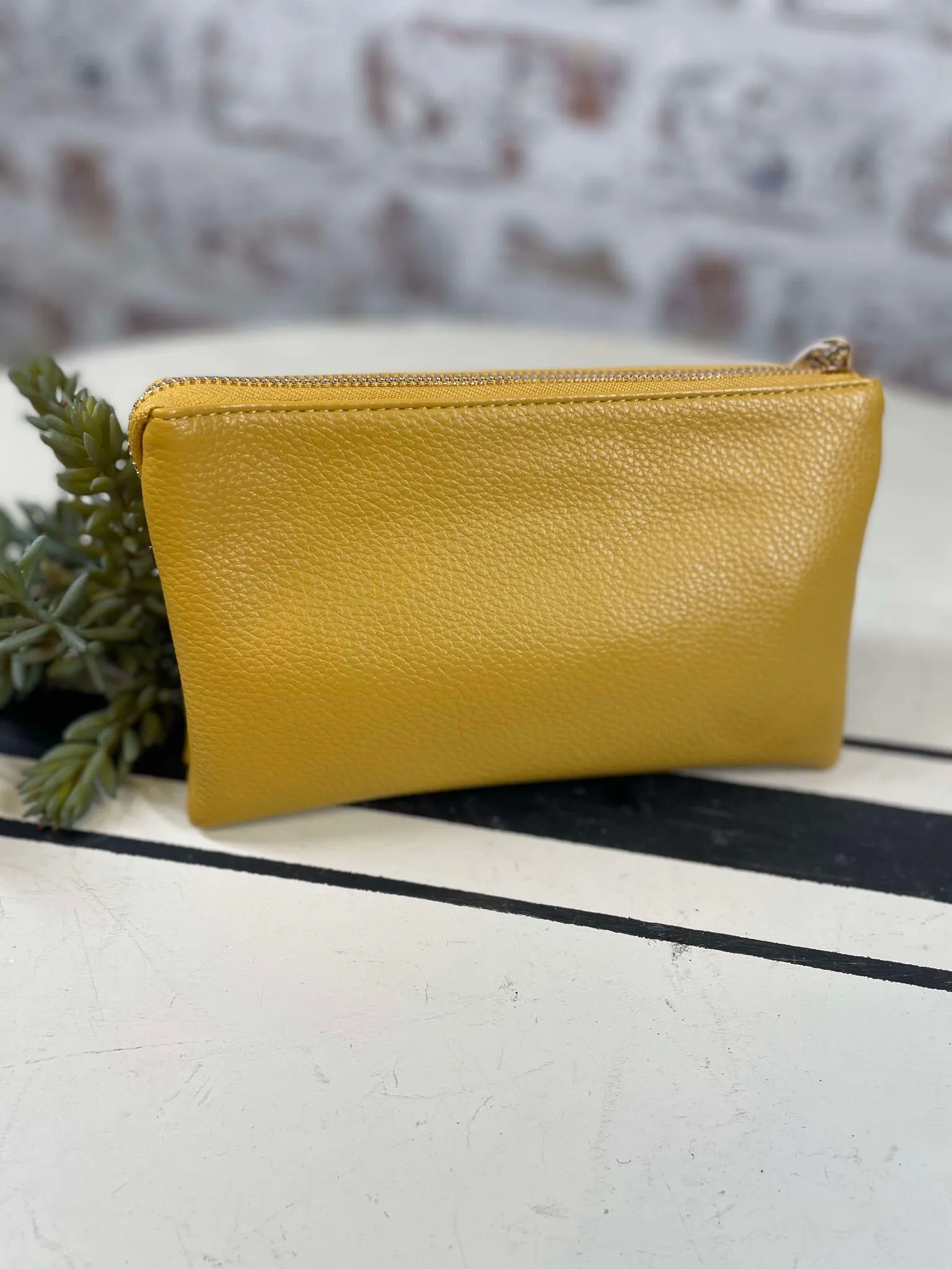 Riley 3 Compartment Xbody/Wristlet